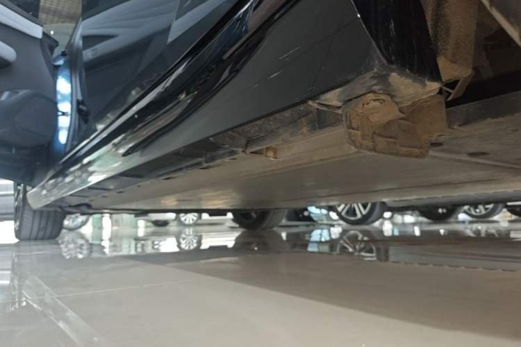 Used Nissan N7 2025 510 Max Left Side Sill