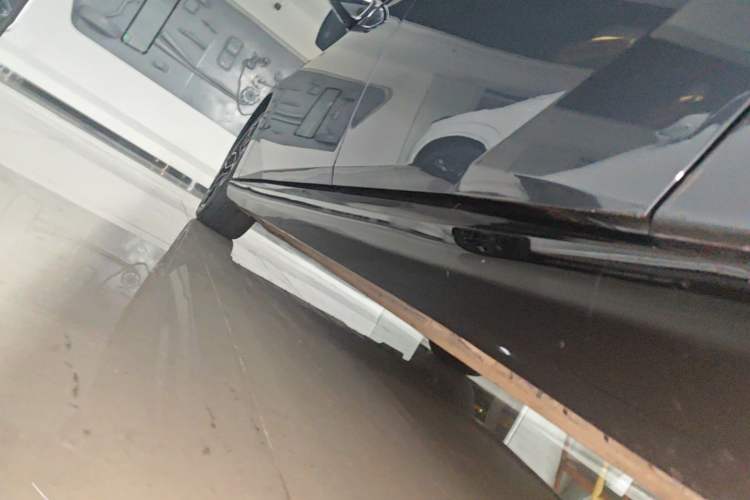 Used Nissan N7 2025 625 Max Left Side Sill