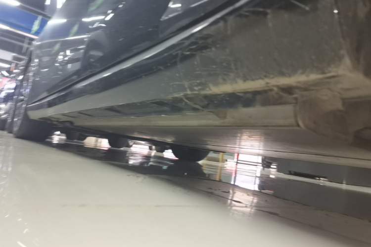 Used Nissan N7 2025 625 Max Left Side Sill