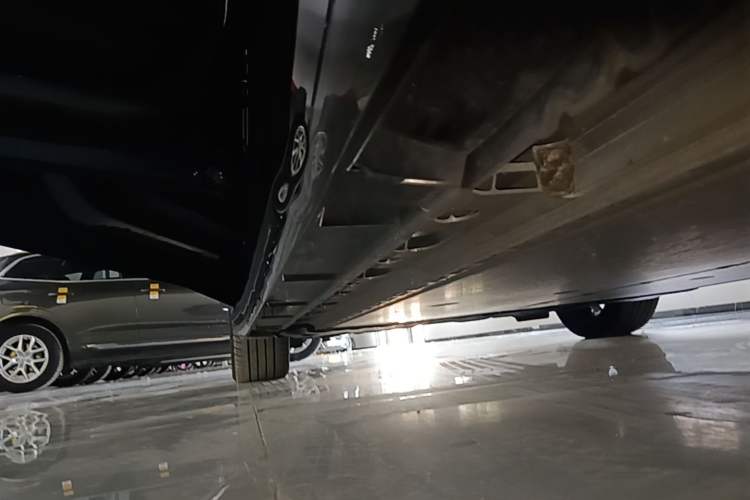 Used Nissan N7 2025 625 Max Left Side Sill