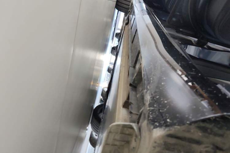 Used Nissan N7 2025 625 Max Left Side Sill