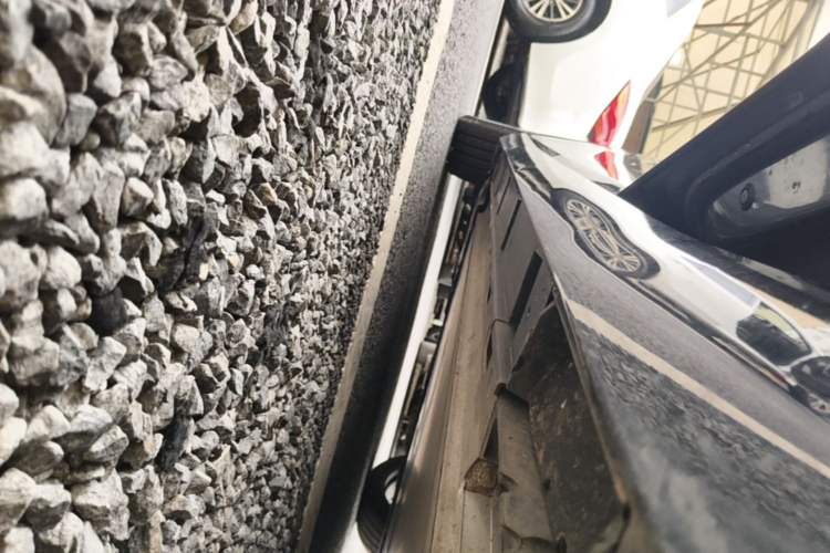 Used Nissan N7 2025 625 Max Left Side Sill