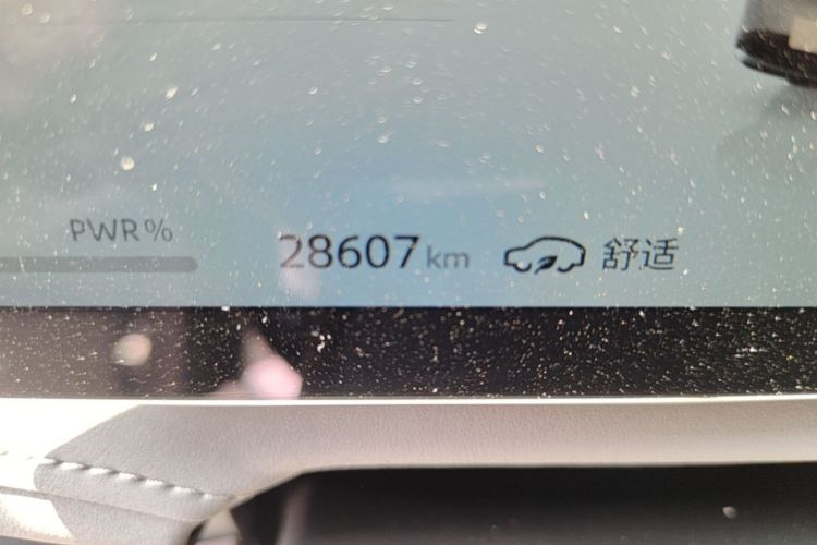 Used Nissan N7 2025 625 Max Odometer Close Up
