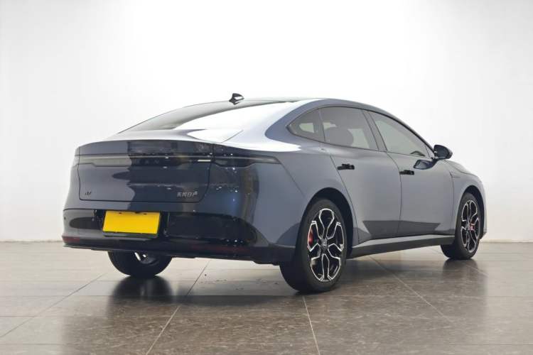 Used Nissan N7 2025 510 Pro Rear Right 45 Deg