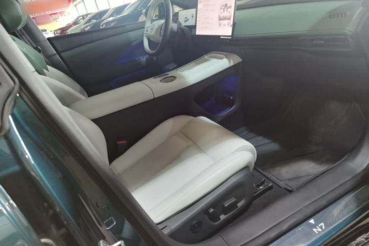 Used Nissan N7 2025 510 Max Right Front Seat