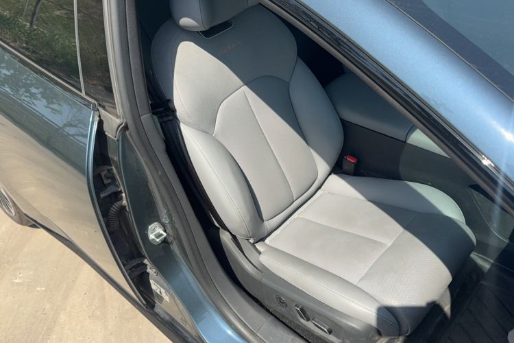 Used Nissan N7 2025 625 Max Right Front Seat
