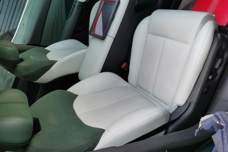 Used Nissan N7 2025 625 Max Right Front Seat