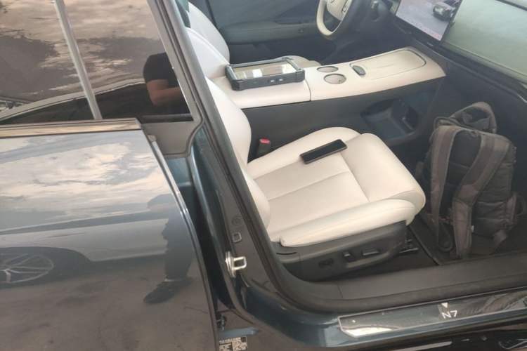 Used Nissan N7 2025 625 Max Right Front Seat
