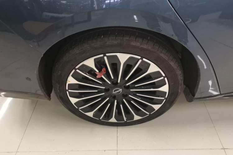 Used Nissan N7 2025 625 Max Right Rear Wheel Hub