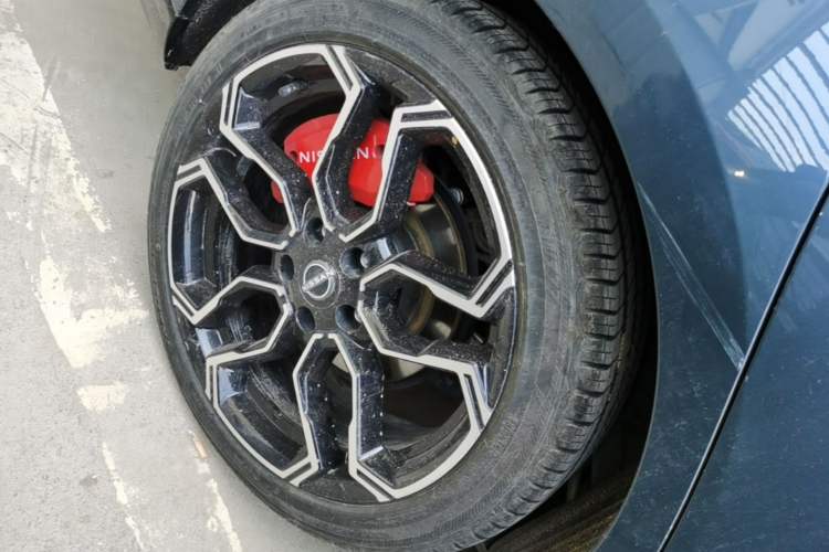 Used Nissan N7 2025 625 Max Right Rear Wheel Hub