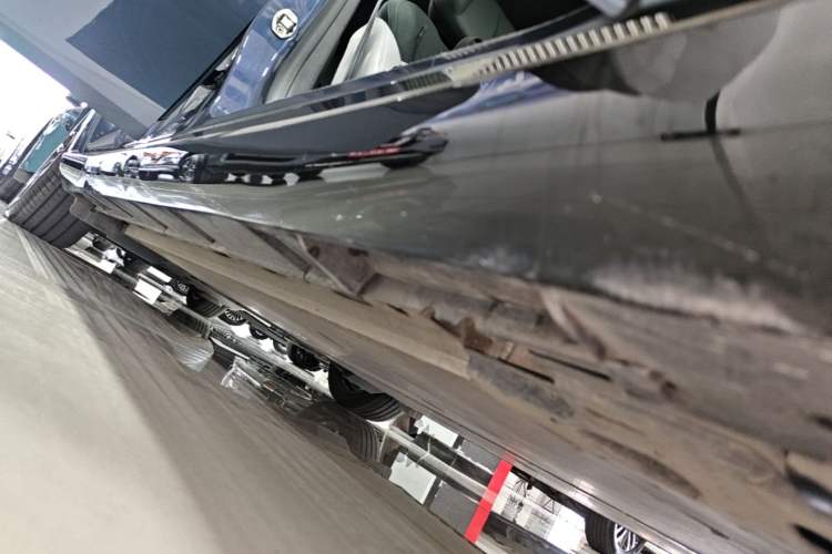 Used Nissan N7 2025 625 Max Right Side Sill