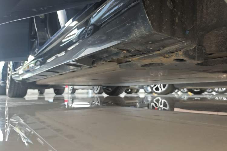 Used Nissan N7 2025 510 Max Right Side Sill