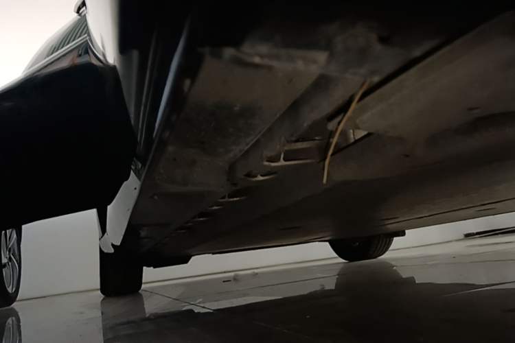 Used Nissan N7 2025 625 Max Right Side Sill