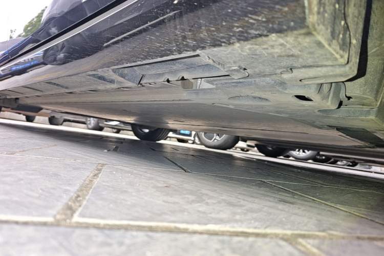 Used Nissan N7 2025 625 Max Right Side Sill