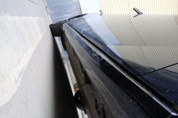 Used Nissan N7 2025 625 Max Right Side Sill