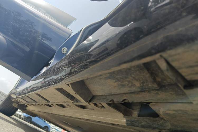 Used Nissan N7 2025 625 Max Right Side Sill