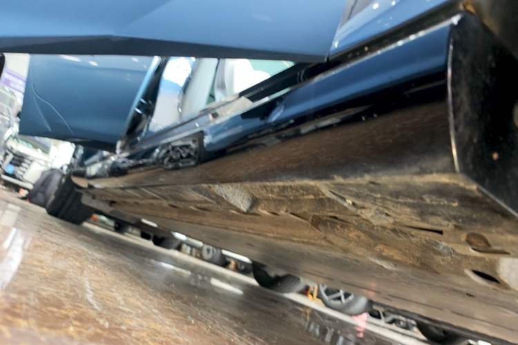 Used Nissan N7 2025 625 Max Right Side Sill