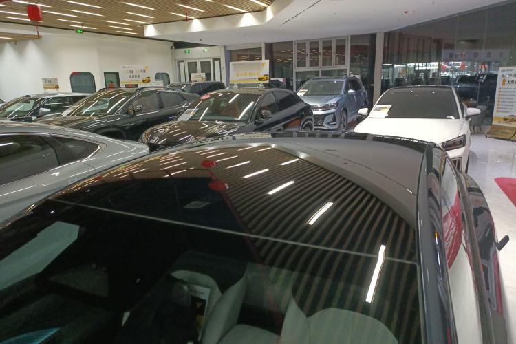 Used Nissan N7 2025 625 Max Roof