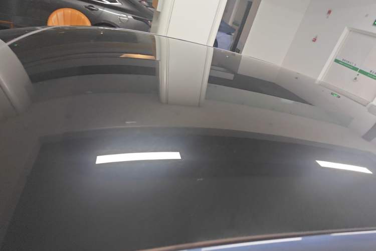 Used Nissan N7 2025 625 Max Roof