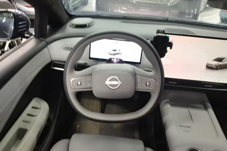 Used Nissan N7 2025 625 Max Steering Wheel