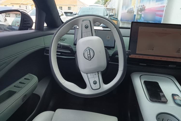 Used Nissan N7 2025 625 Max Steering Wheel