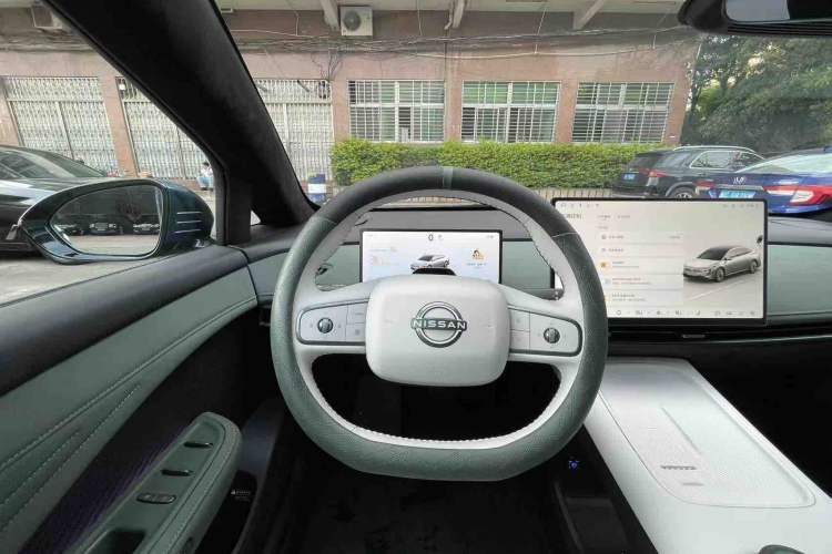 Used Nissan N7 2025 625 Max Steering Wheel