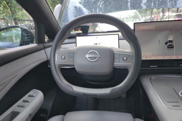 Used Nissan N7 2025 625 Max Steering Wheel
