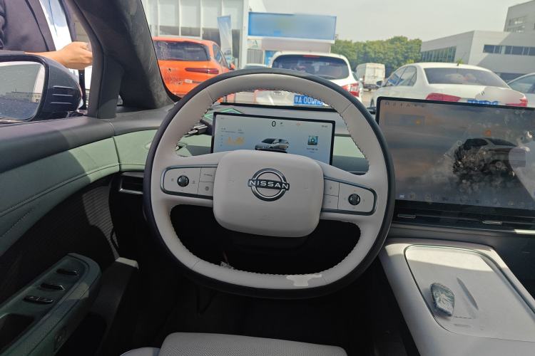 Used Nissan N7 2025 625 Max Steering Wheel