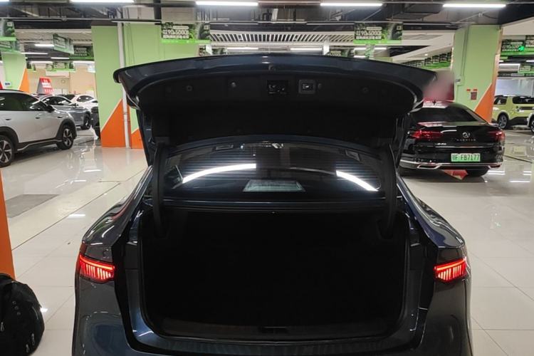Used Nissan N7 2025 510 Max Trunk