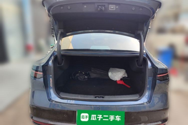 Used Nissan N7 2025 625 Max Trunk