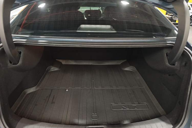 Used Nissan N7 2025 510 Pro Trunk