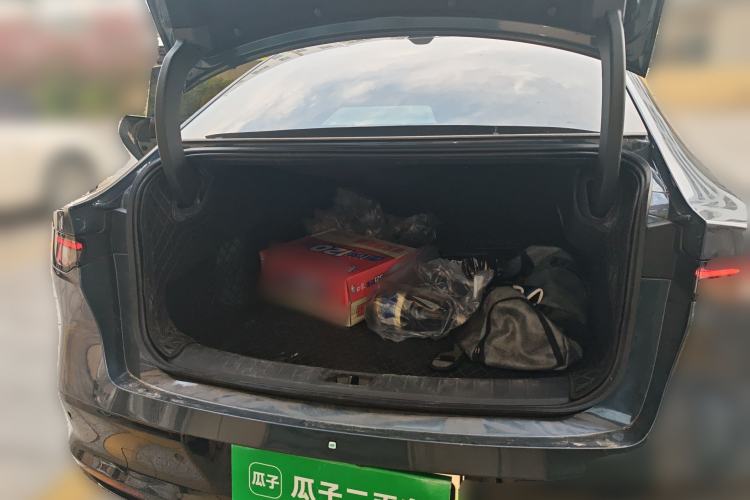 Used Nissan N7 2025 625 Max Trunk
