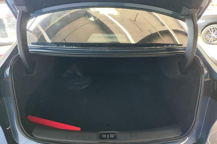 Used Nissan N7 2025 625 Pro Trunk