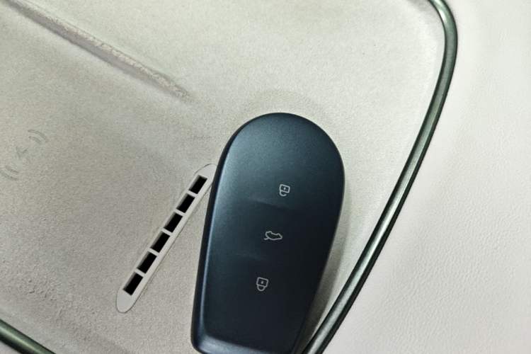 Used Nissan N7 2025 625 Max Vehicle Key