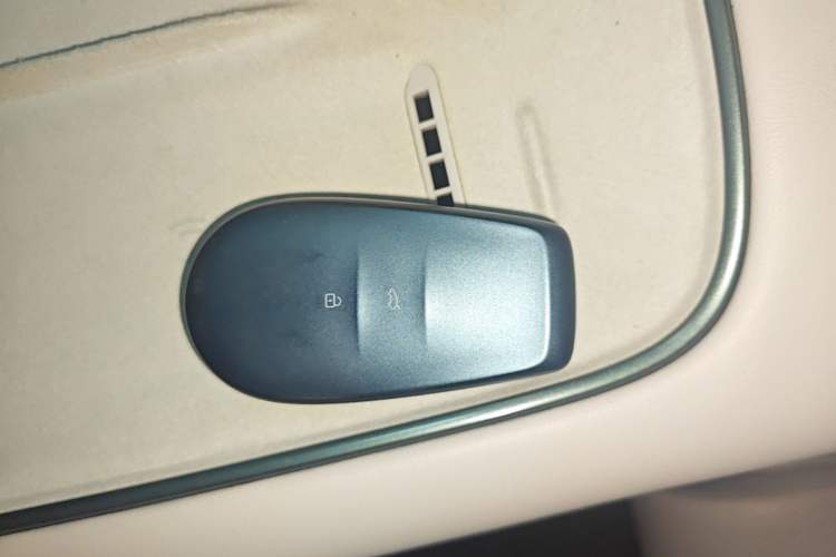 Used Nissan N7 2025 625 Max Vehicle Key
