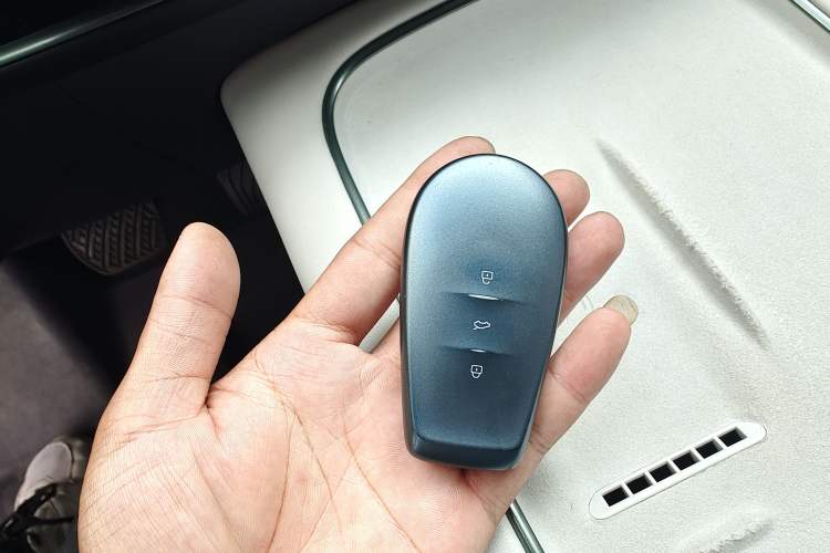 Used Nissan N7 2025 625 Max Vehicle Key