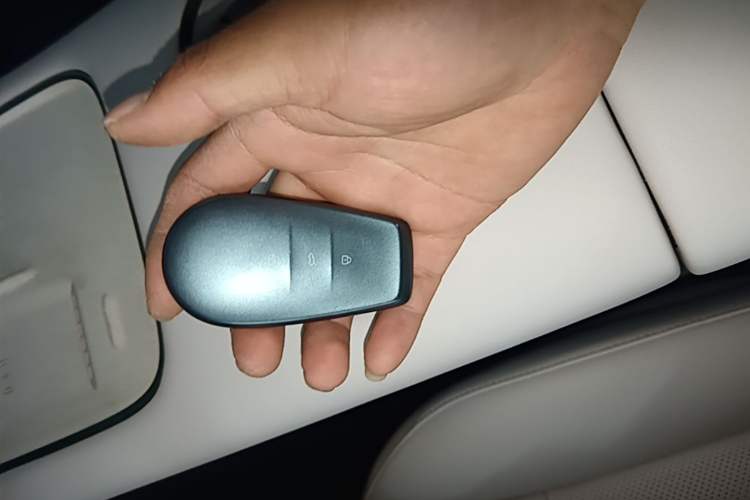 Used Nissan N7 2025 625 Max Vehicle Key