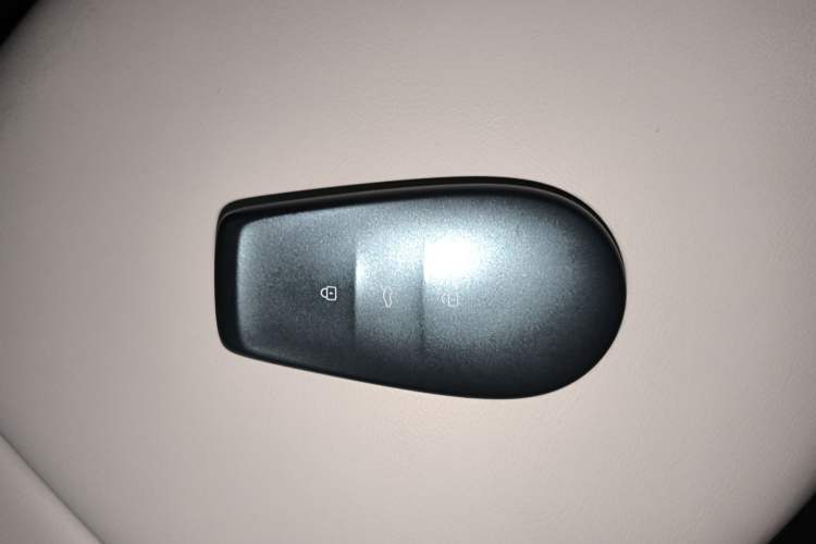 Used Nissan N7 2025 625 Max Vehicle Key