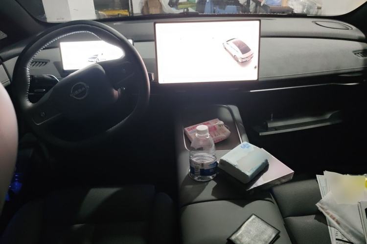 Used Nissan N7 2025 510 Pro Center Console