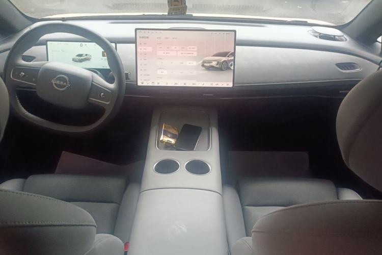 Used Nissan N7 2025 510 Pro Center Console
