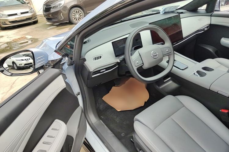 Used Nissan N7 2025 510 Max Driver Seat