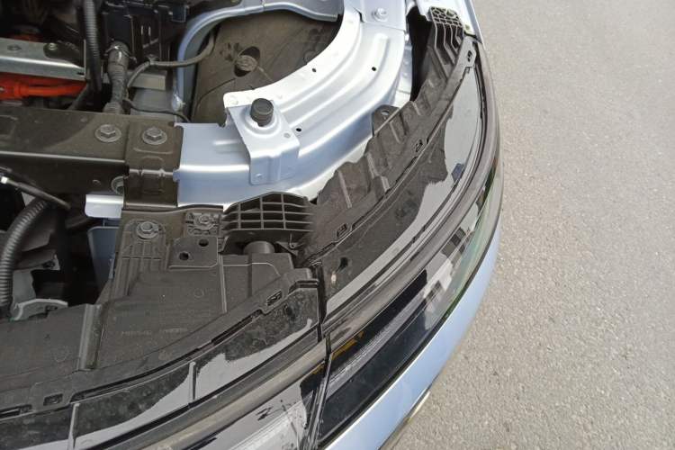 Used Nissan N7 2025 510 Pro Engine Bay Left