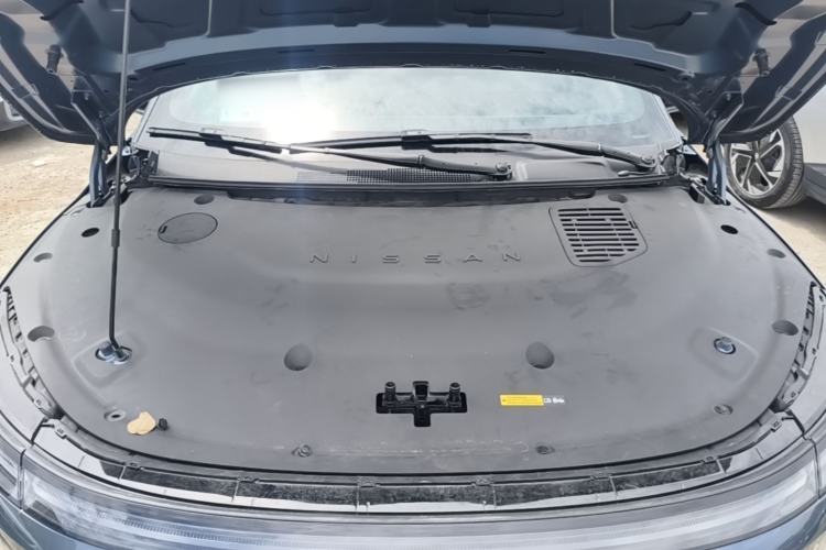 Used Nissan N7 2025 510 Max Engine Bay