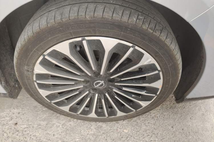 Used Nissan N7 2025 510 Pro Exterior 1