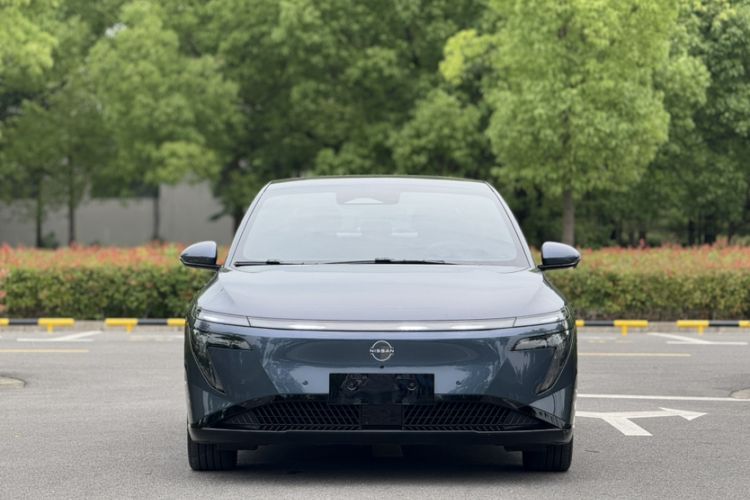 Used Nissan N7 2025 510 Max Exterior 2