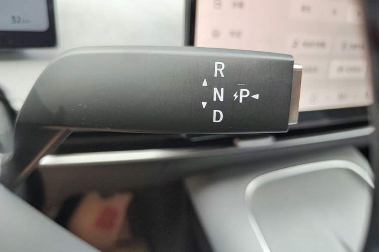 Used Nissan N7 2025 510 Max Gear Lever