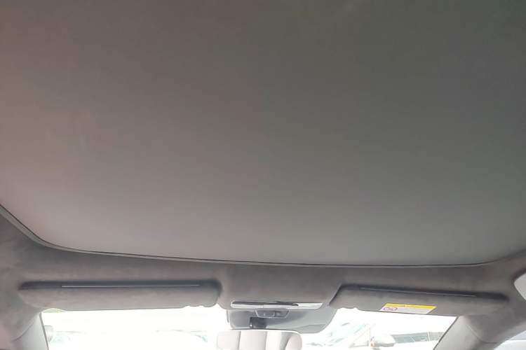 Used Nissan N7 2025 510 Max Headliner