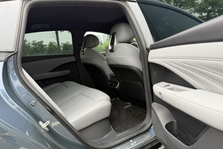 Used Nissan N7 2025 510 Max Interior 2