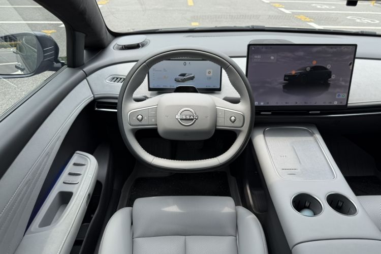 Used Nissan N7 2025 510 Max Interior 7