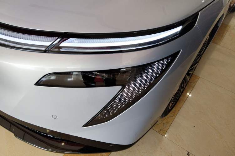 Used Nissan N7 2025 625 Max Left Front Headlight